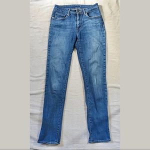 🤍 Levi’s Medium Wash High Rise Skinny Jeans